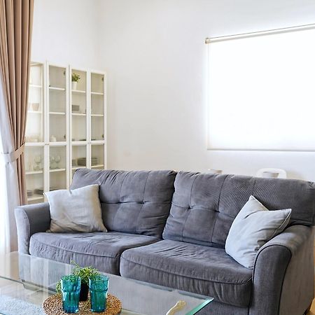 2Br Lucky Tower Residence Jakarta Old Town Top Floor Condo Экстерьер фото